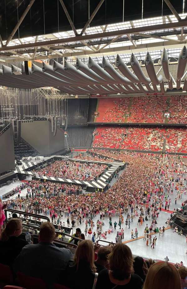 Johan Cruijff ArenA, section: 406, row: 17, seat: 116