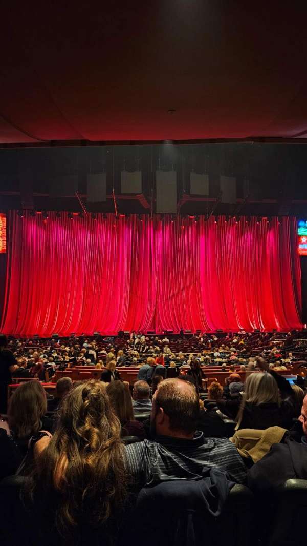 the colosseum at caesars palace, section: 204, row: O, seat: 427