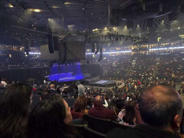 Oakland Arena, section: 212, row: 22, seat: 6