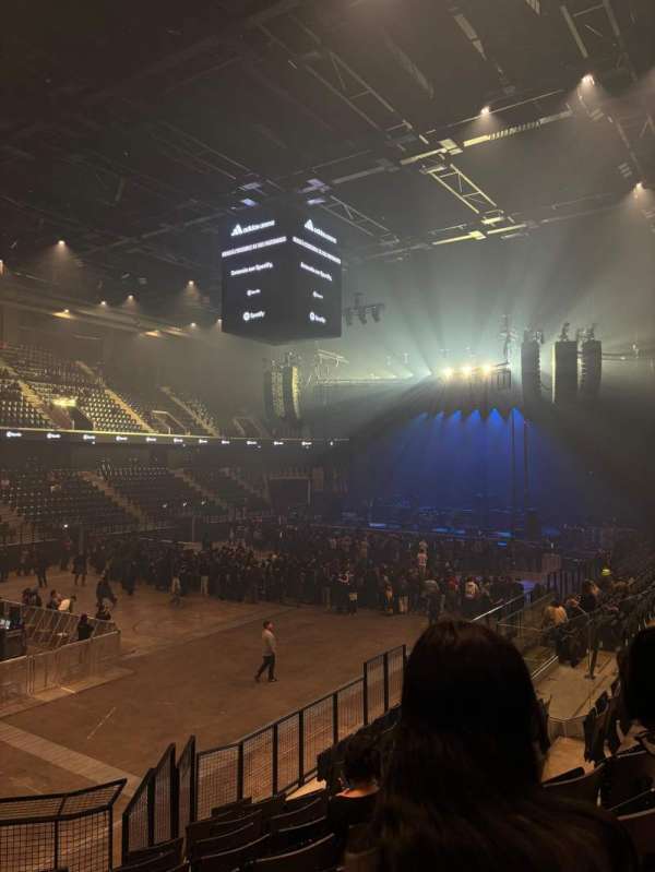 Adidas Arena, section: Gradin O, row: 01, seat: 10