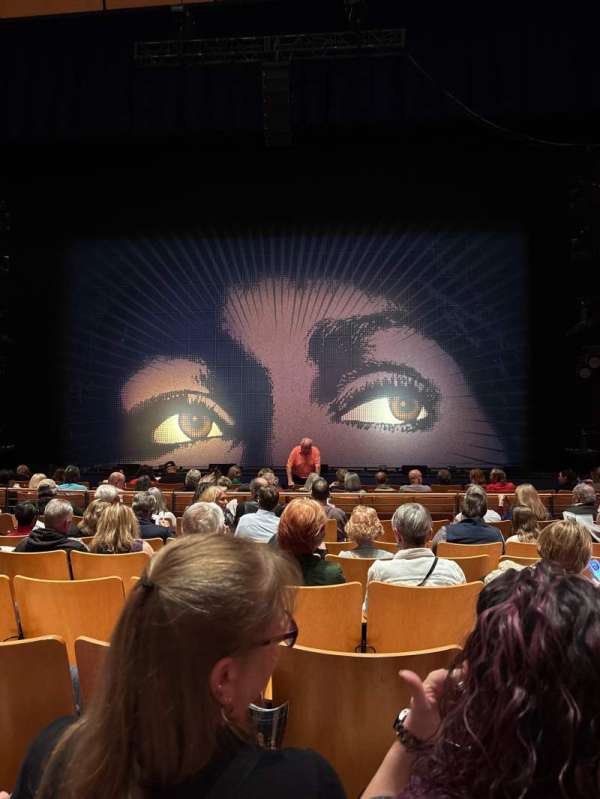 Ikeda Theater, section: Orchestra, row: G, seat: 16