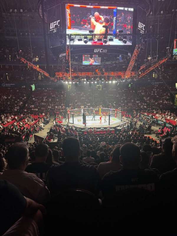 qudos bank arena, section: 20, row: g, seat: 426