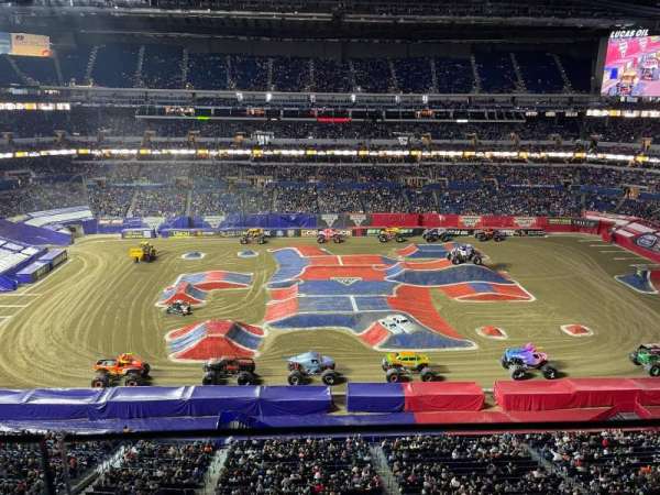 Lucas Oil Stadium, section: 541, row: 1, seat: 9