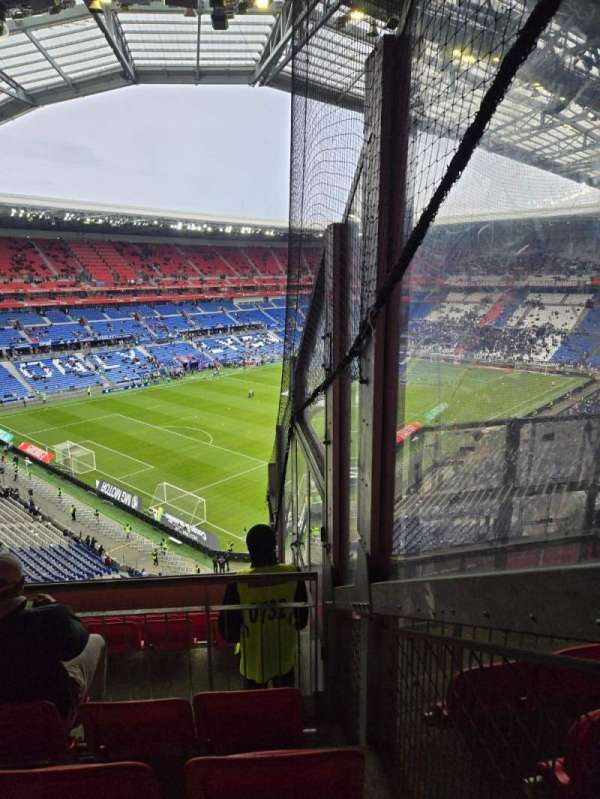 Parc Olympique Lyonnais, section: 429, row: 8, seat: 326