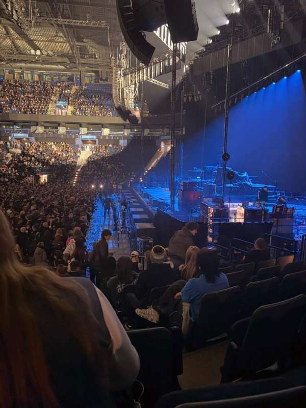 Barclays Arena, Hamburg, section: U14, row: 11, seat: 12