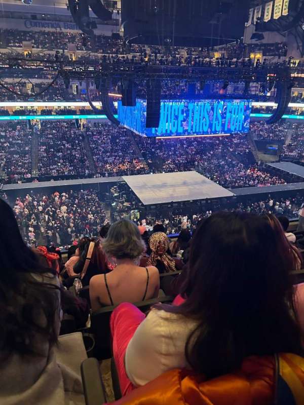 American Airlines Center, section: 219, row: H, seat: 12