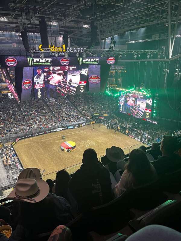 Golden 1 Center, section: 206, row: G, seat: 17