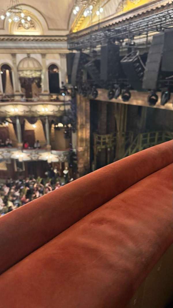 Victoria Palace Theatre, section: Grand Circle Slide Slip, row: AAA, seat: 4