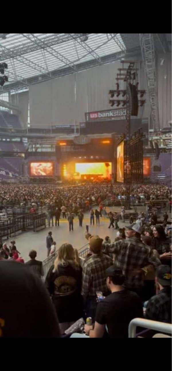 U.S. Bank Stadium, section: 116, row: 6, seat: 1
