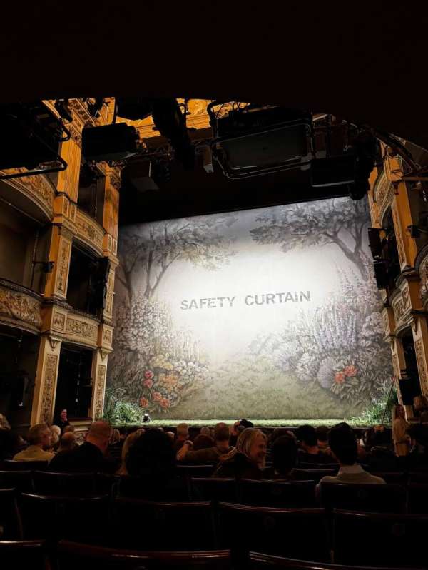 Duke of York's Theatre, section: Stalls, row: L, seat: 15
