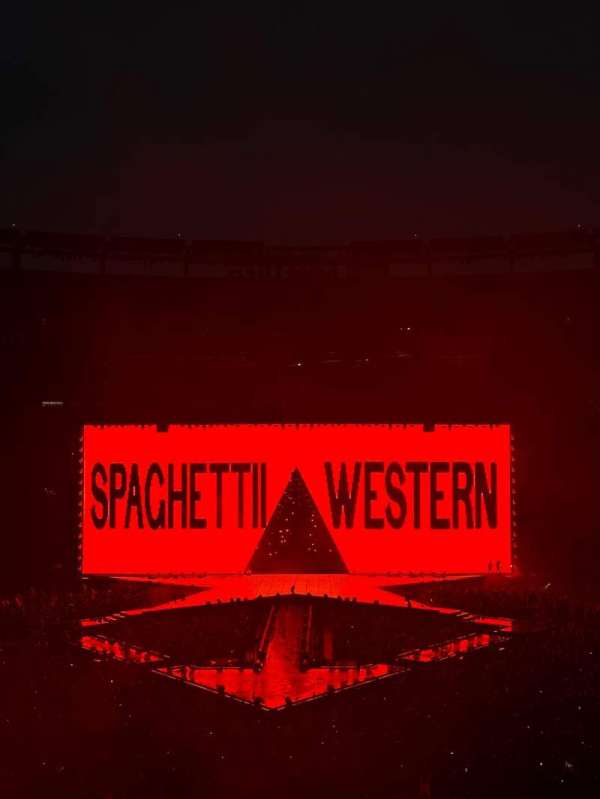 MetLife Stadium, section: 225a, row: 1, seat: 17