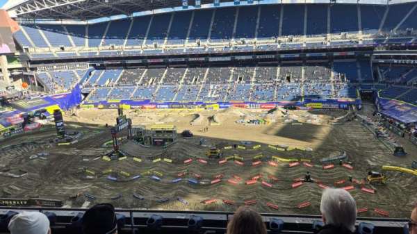 Lumen Field, section: 333, row: D, seat: 15