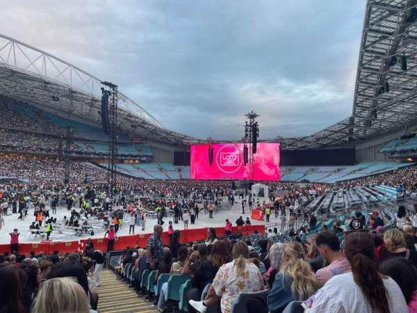 Accor Stadium, section: 123, row: 22, seat: 17