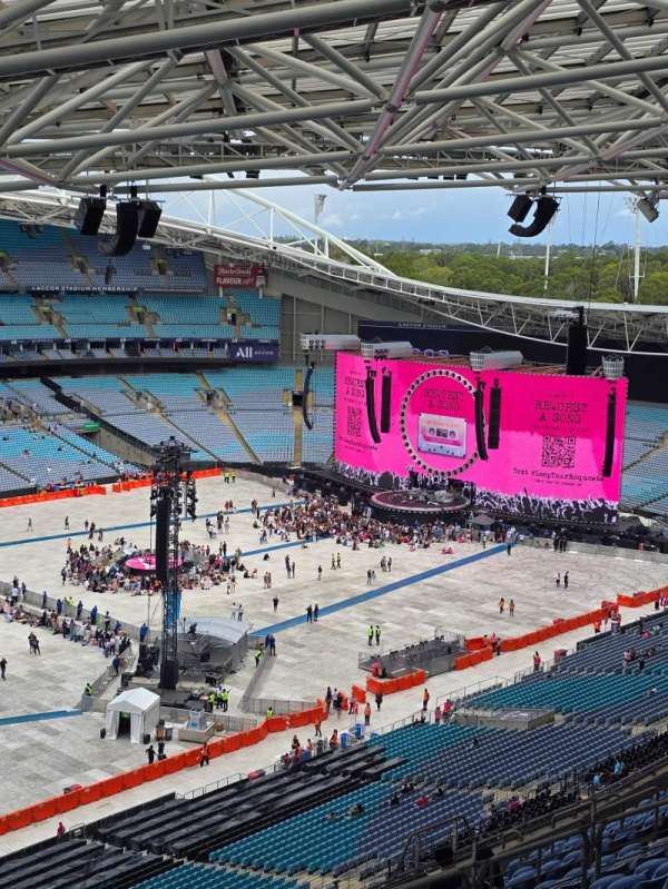 Accor Stadium, section: 622, row: 17, seat: 6