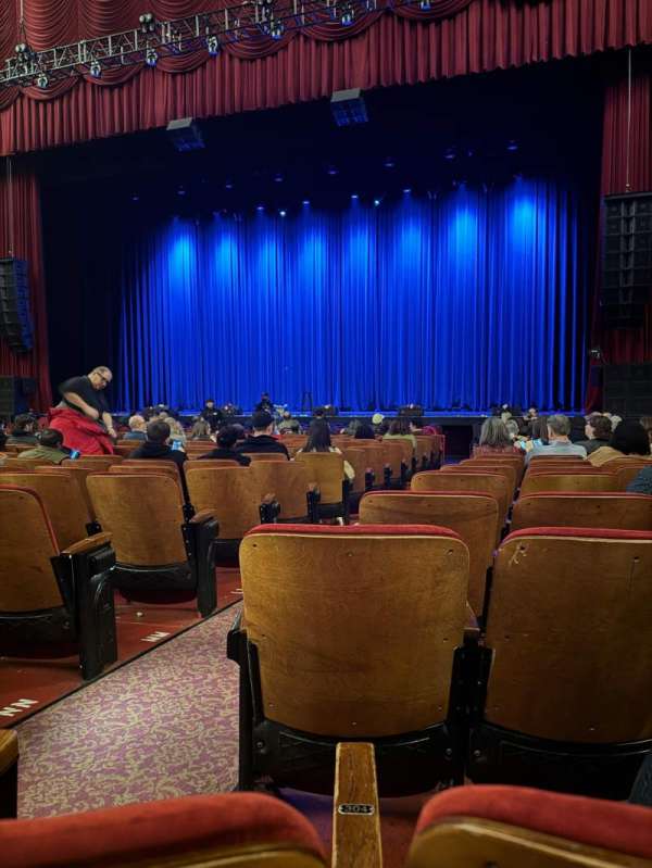 Chicago Theatre, section: MNFL3R, row: A, seat: 304