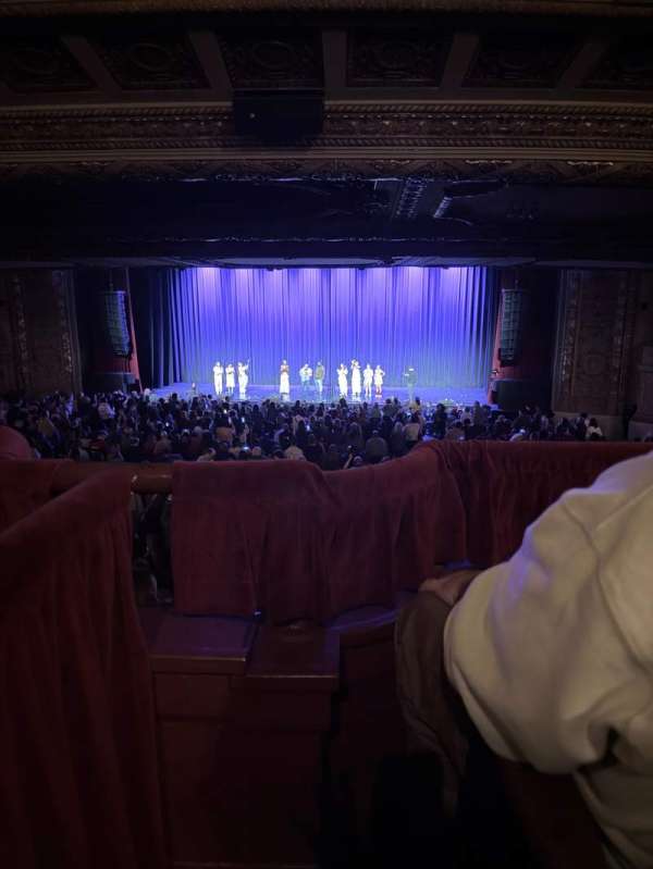 Chicago Theatre, section: Mezzanine Box L, row: L, seat: 3