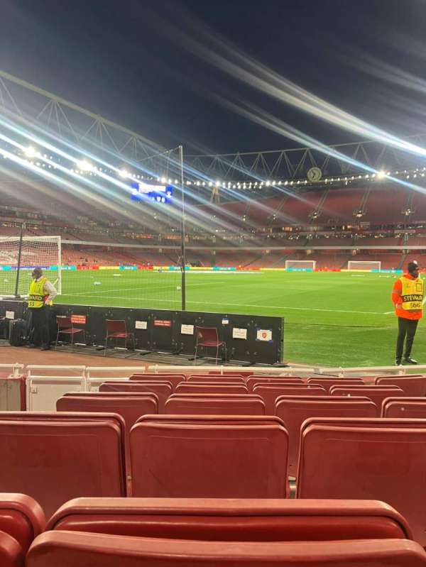 Emirates Stadium, section: 6, row: 6, seat: 187