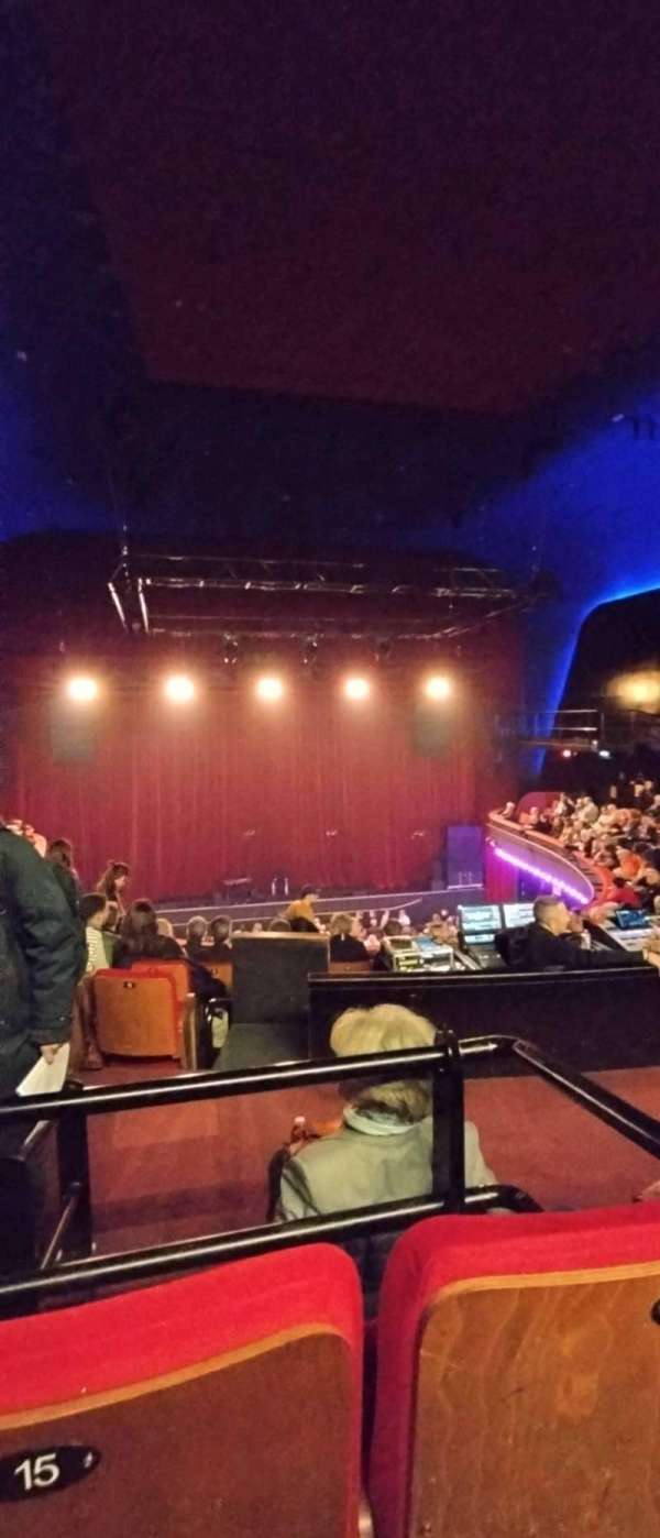 L'Olympia, section: Balcon, row: 11, seat: 15