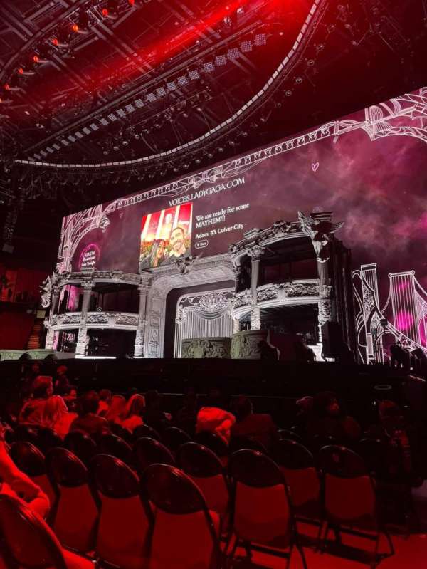 Kia Forum, section: E, row: 7, seat: 1