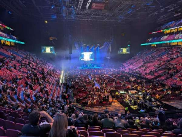 Centre Bell, section: 120, row: R, seat: 11