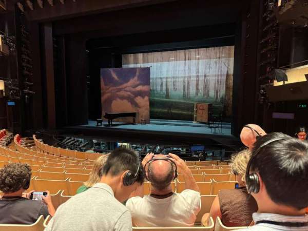 Joan Sutherland Theatre, section: Stalls, row: L, seat: 13