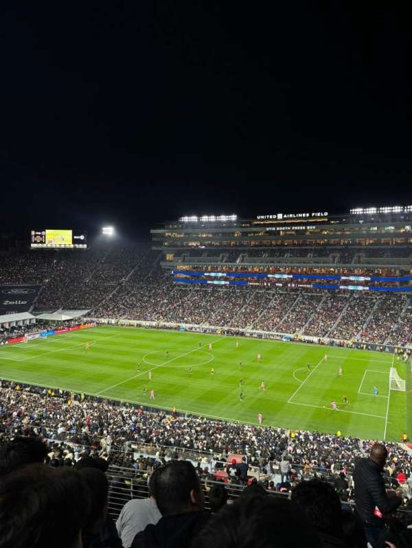 Los Angeles Memorial Coliseum, section: 319, row: 6, seat: 34