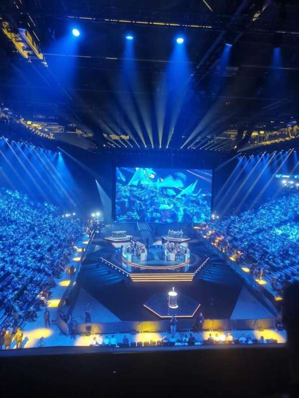 LDLC Arena, section: 312, row: B, seat: 95