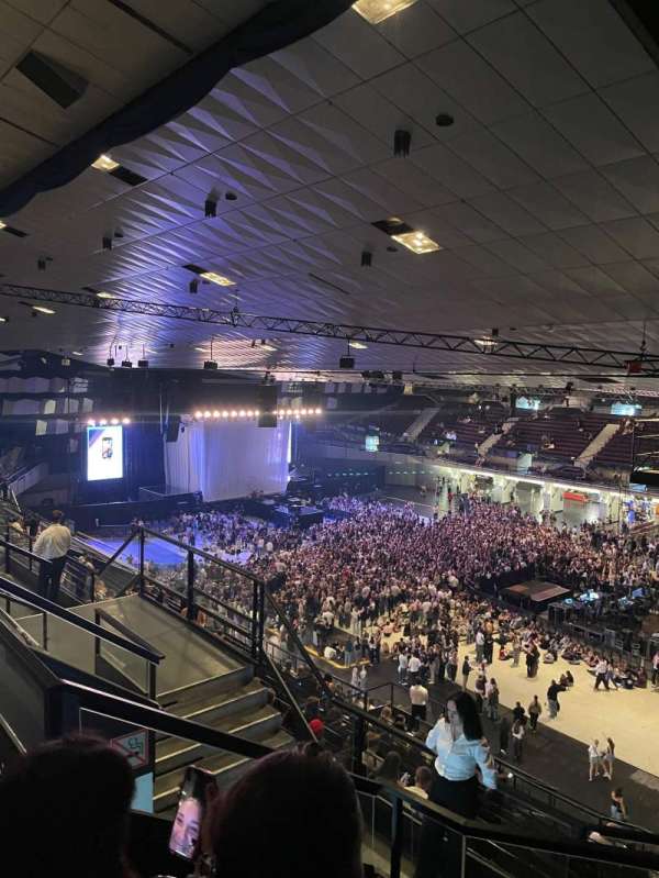 wiener stadthalle, section: 80, row: 4, seat: 403