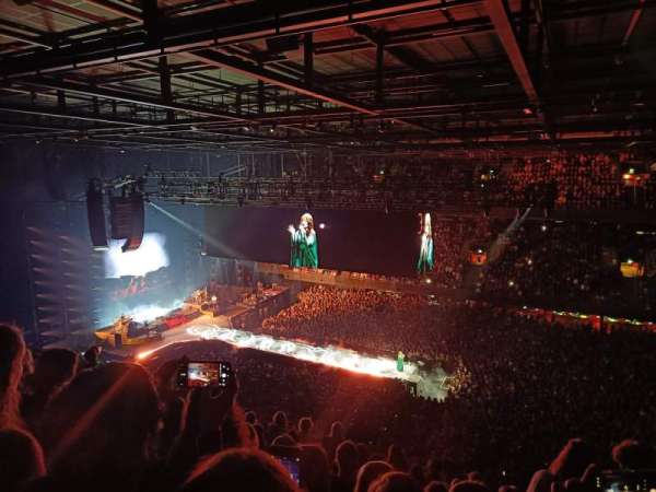Ziggo Dome, section: 211, row: 8, seat: 379