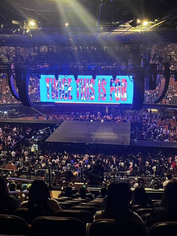 Kia Forum, section: 228, row: 13, seat: 4