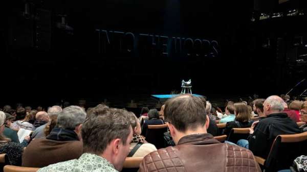 Bridge Theatre, section: Stalls, row: H, seat: 26