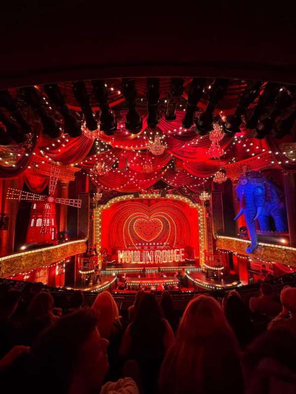 Piccadilly Theatre, section: Royal Circle, row: D, seat: 17