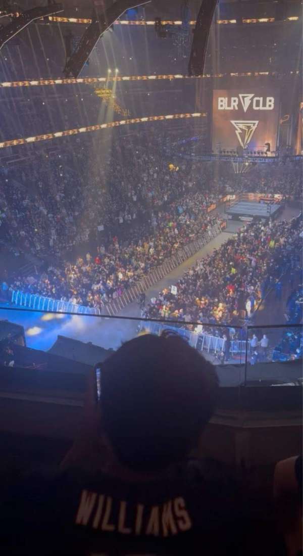 United Center, section: 324, row: 2, seat: 10