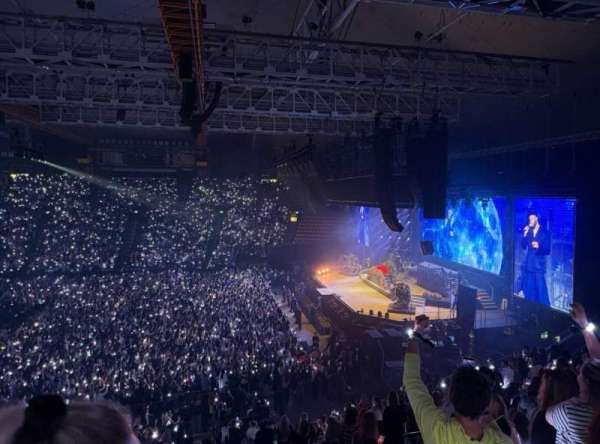 Olympiahalle München, section: E3, row: 25, seat: 8