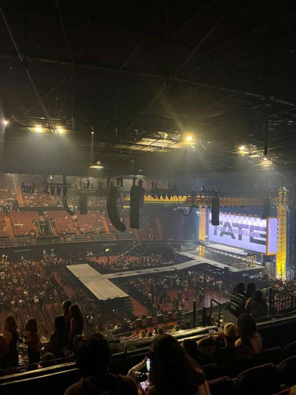 Kia Forum, section: 208, row: 9, seat: 1