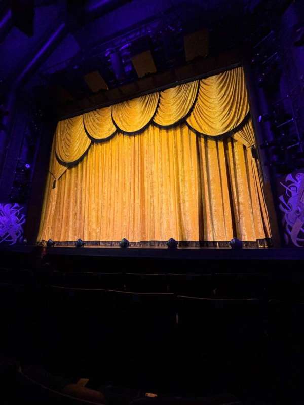 Trafalgar Theatre, section: Stalls, row: D, seat: 4