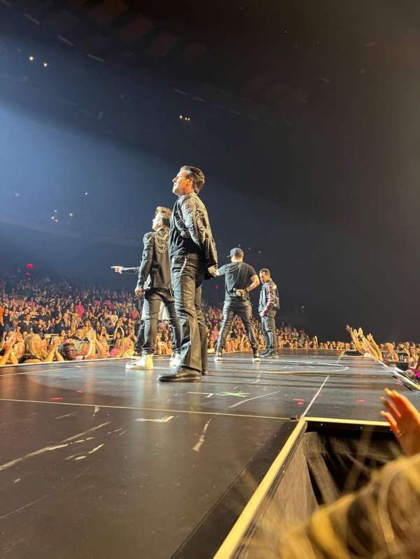Dolby Live, section: 106, row: Barstool