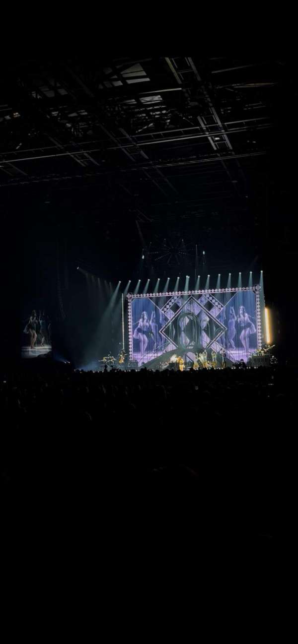 ING Arena, section: D, row: 5, seat: 14