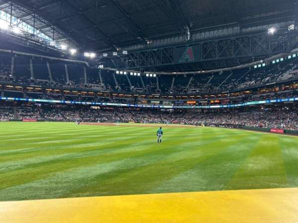 Chase Field, section: 142, row: 11, seat: 4