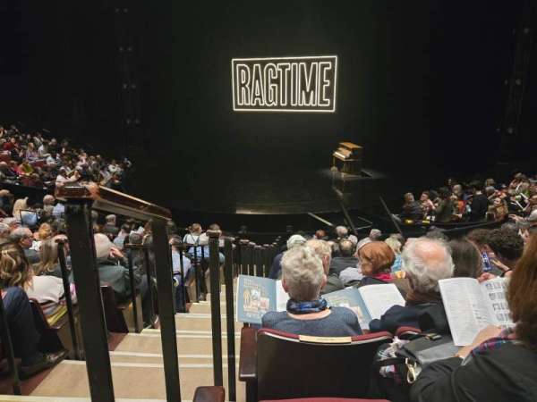 Vivian Beaumont Theater, section: Orchestra C, row: M, seat: 401
