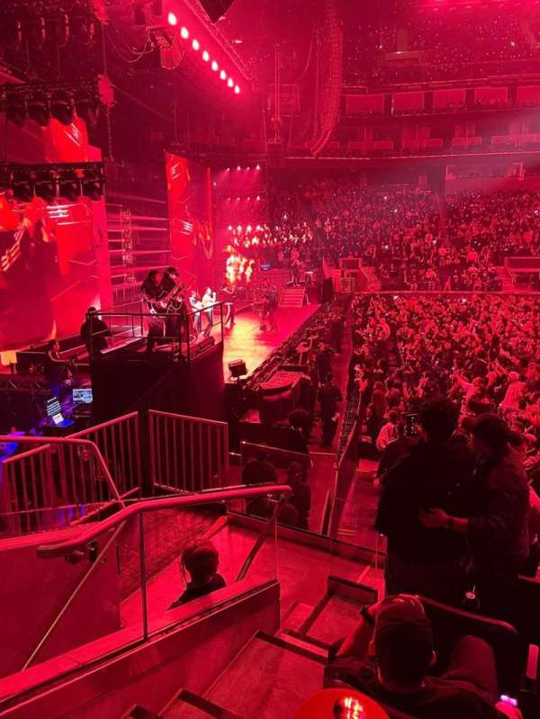 Chase Center, section: 117, row: 1, seat: 8