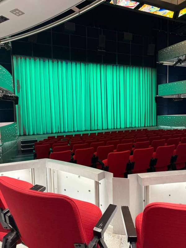 Alexis & Jim Pugh Theater at the Dr. Phillips Center, section: Main floor, row: M, seat: 101