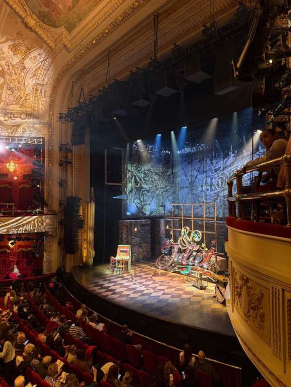 Royal Alexandra theatre, section: Dress Circle R, row: A, seat: 1