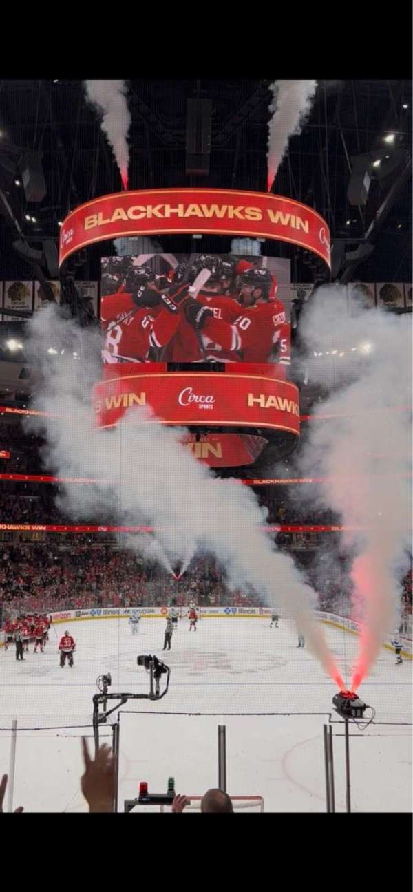 United Center, section: 117, row: 13, seat: 8