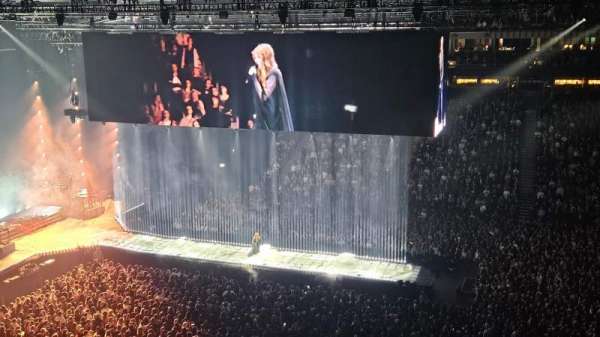 Uber Arena, section: 403, row: 1, seat: 16