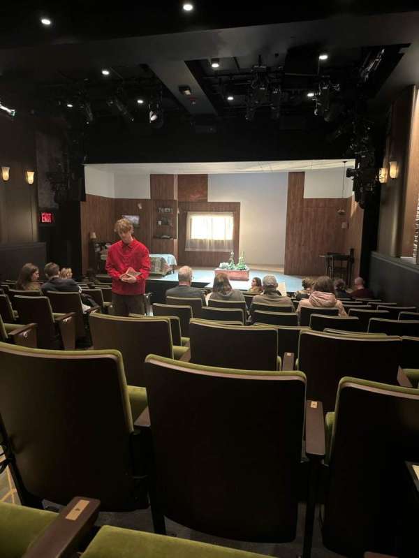 Cherry Lane Theatre, section: Orchestra, row: L, seat: 4