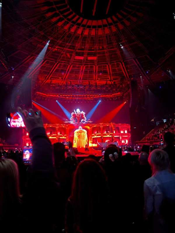 Kia Forum, section: H, row: 7, seat: 1