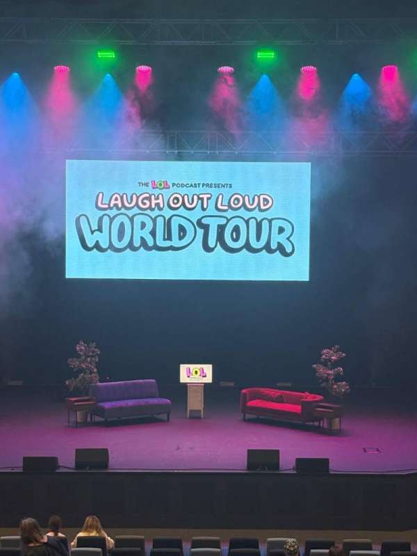 darling harbour theatre, section: 2, row: W, seat: 49