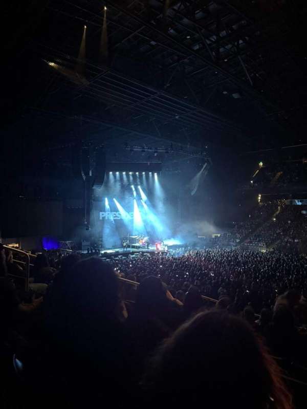 CFG Bank Arena, section: 121, row: T, seat: 17