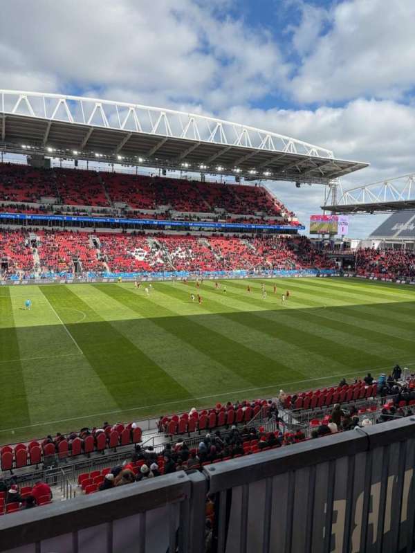 BMO Field, section: 226, row: 2, seat: 4